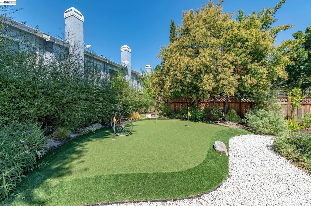4073 Stanley Boulevard Pleasanton CA 94566