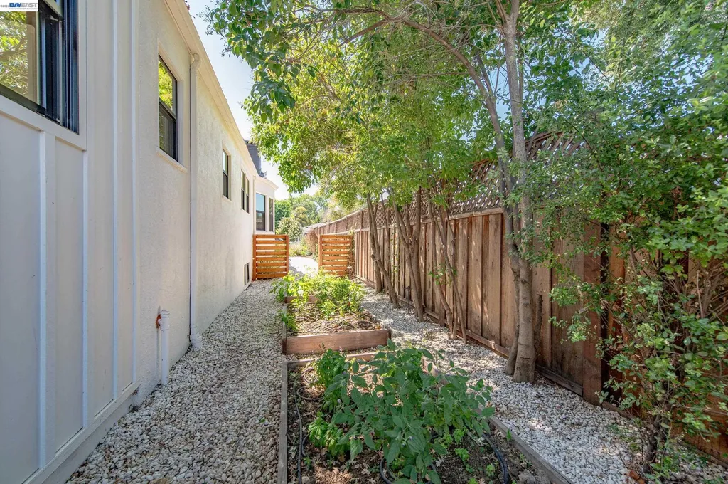 4073 Stanley Boulevard Pleasanton CA 94566