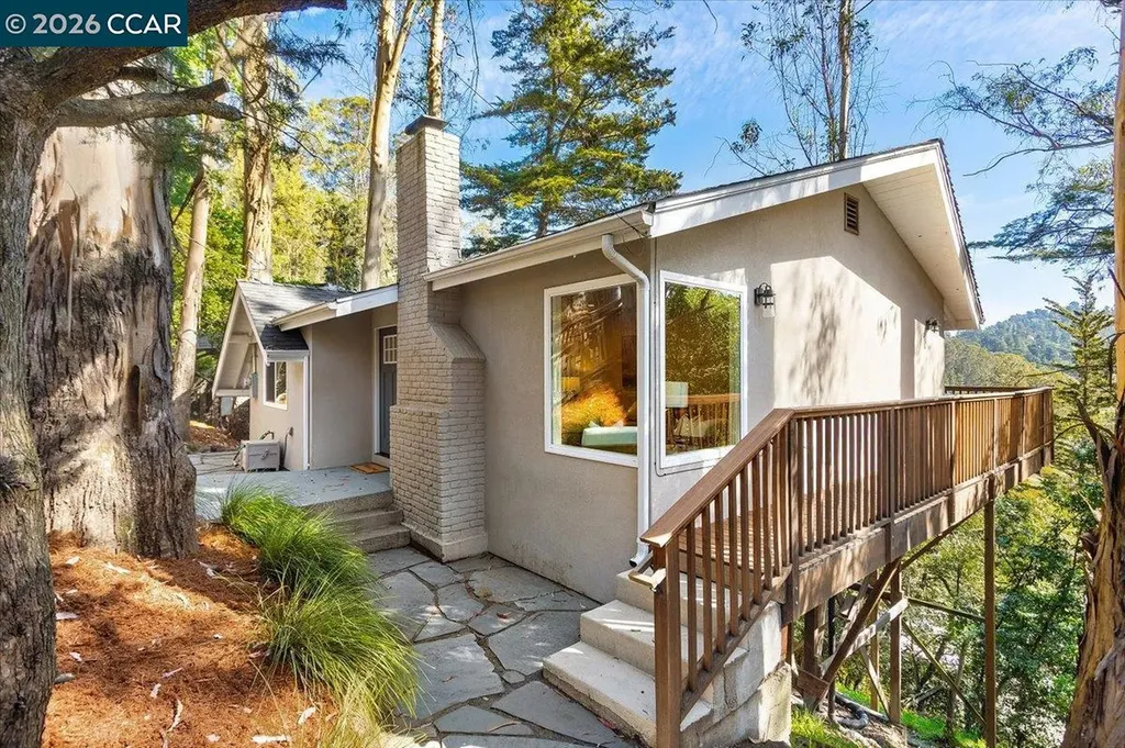 5924 Balboa Drive Oakland CA 94611