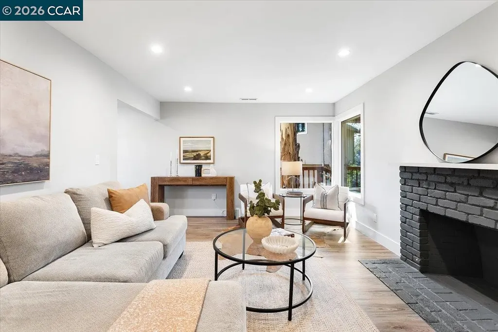 5924 Balboa Drive Oakland CA 94611