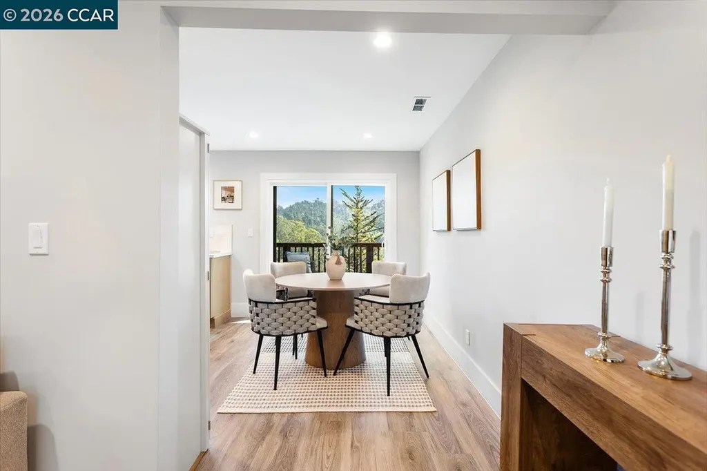 5924 Balboa Drive Oakland CA 94611