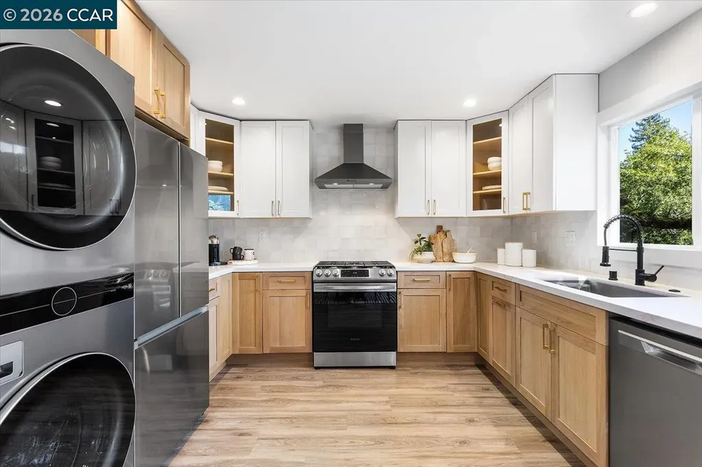 5924 Balboa Drive Oakland CA 94611