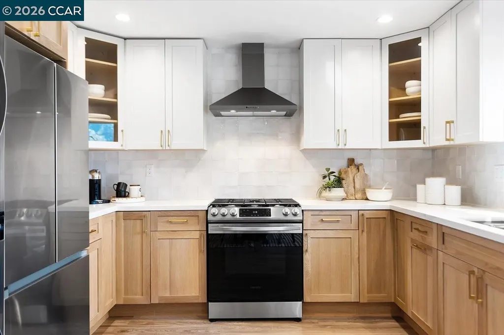 5924 Balboa Drive Oakland CA 94611