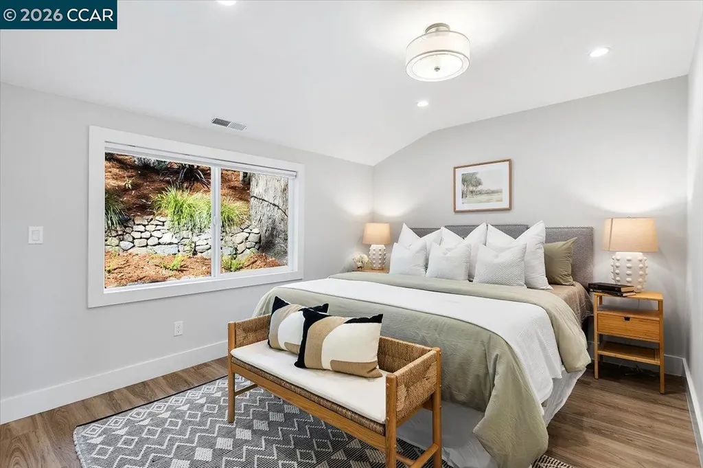 5924 Balboa Drive Oakland CA 94611