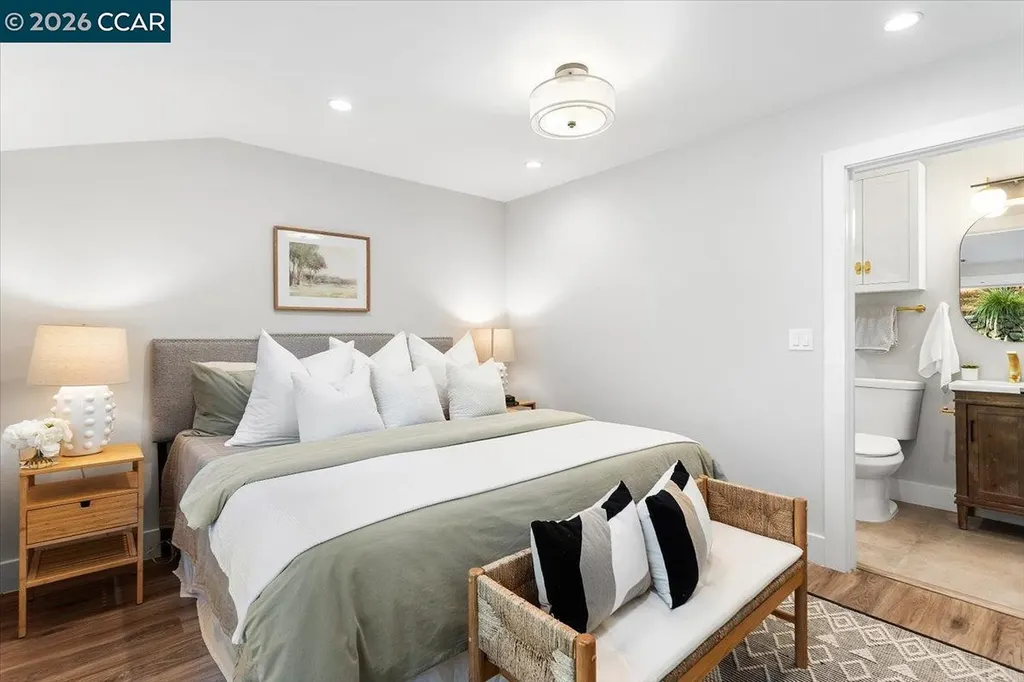 5924 Balboa Drive Oakland CA 94611
