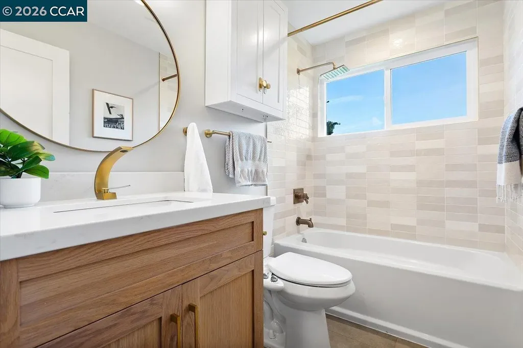 5924 Balboa Drive Oakland CA 94611