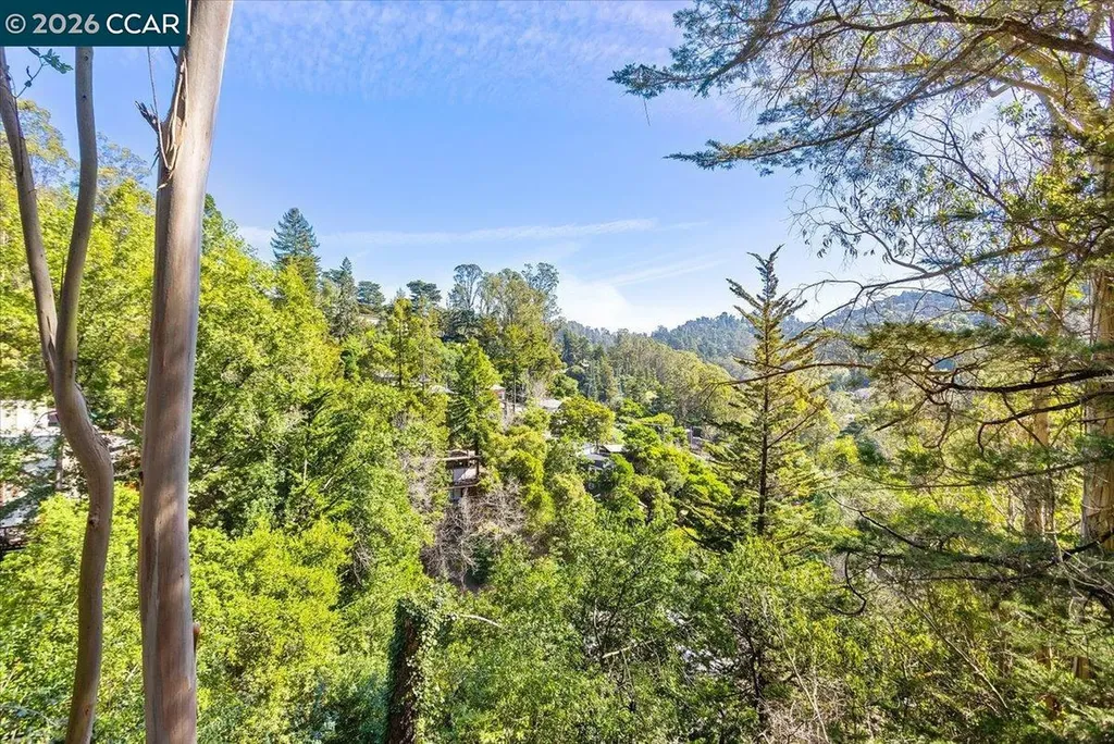 5924 Balboa Drive Oakland CA 94611