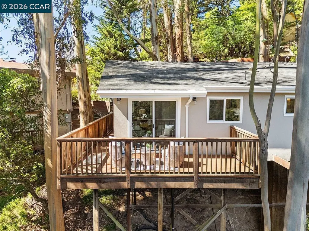 5924 Balboa Drive Oakland CA 94611