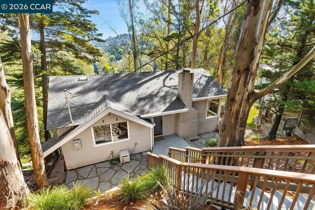 5924 Balboa Drive Oakland CA 94611
