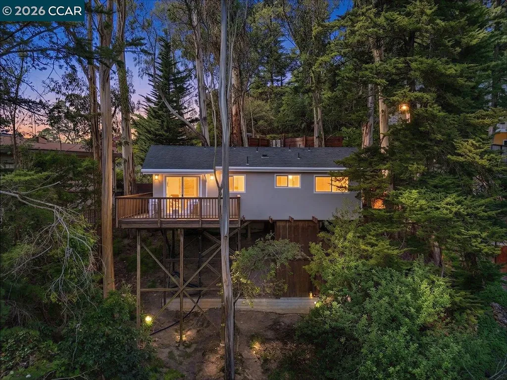 5924 Balboa Drive Oakland CA 94611