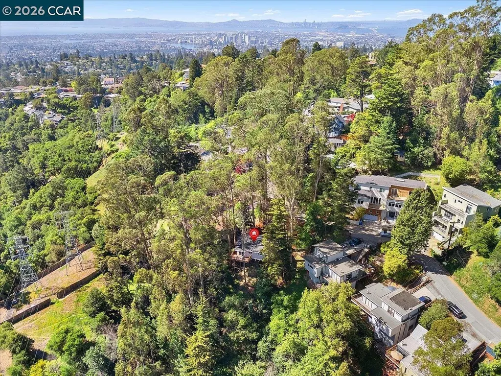5924 Balboa Drive Oakland CA 94611