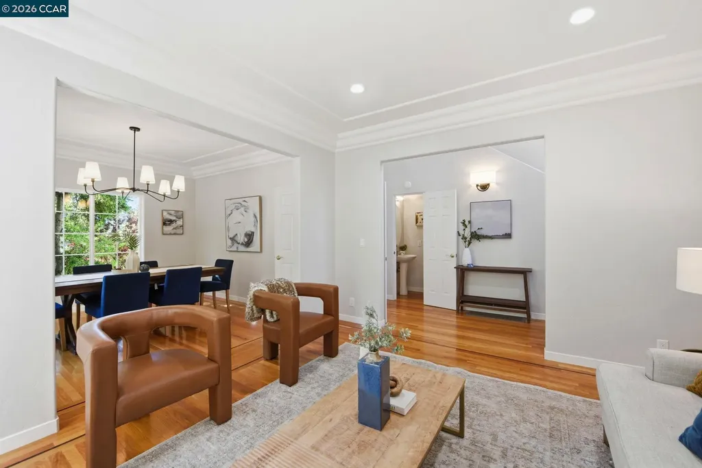 1 Bay Forest Place Oakland CA 94611