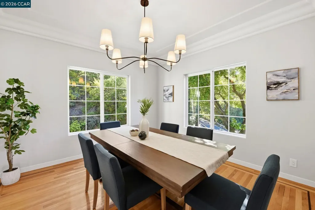 1 Bay Forest Place Oakland CA 94611