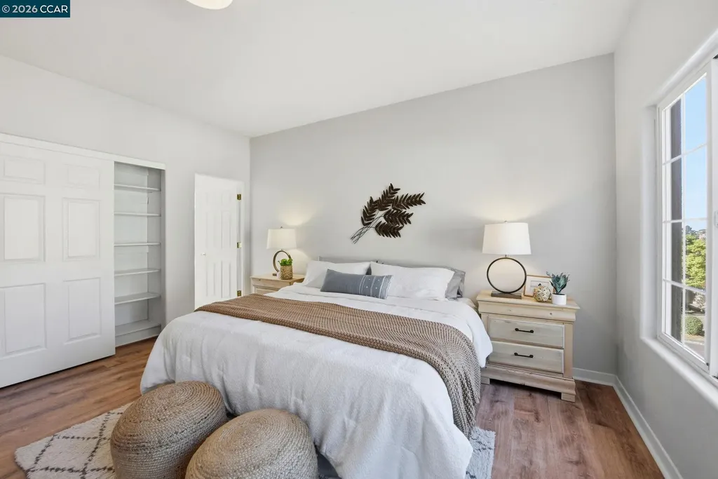 1 Bay Forest Place Oakland CA 94611
