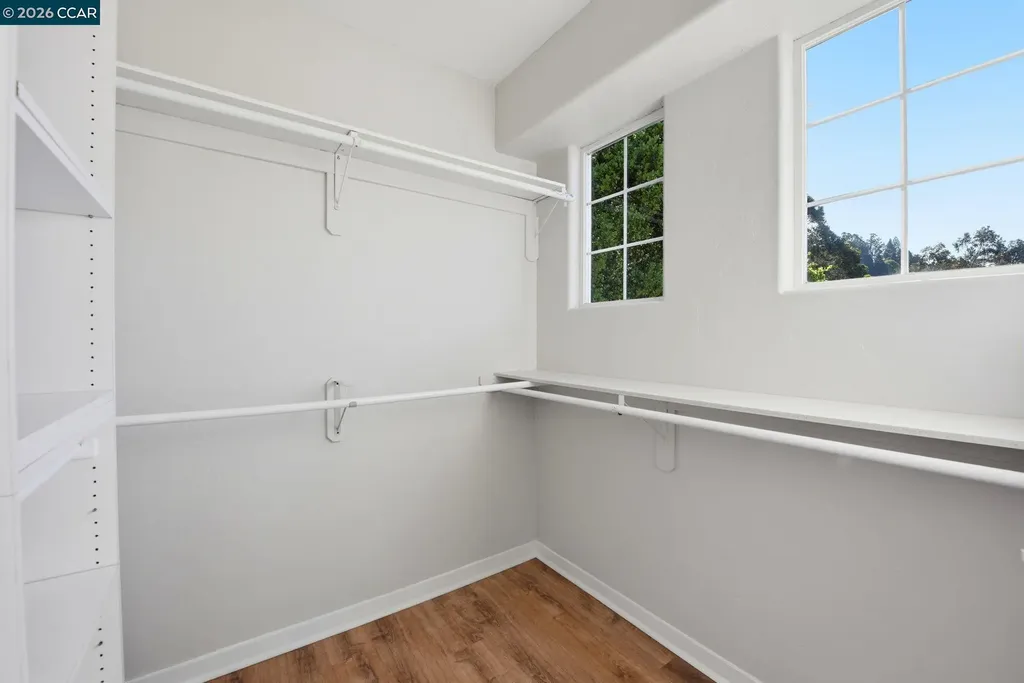 1 Bay Forest Place Oakland CA 94611