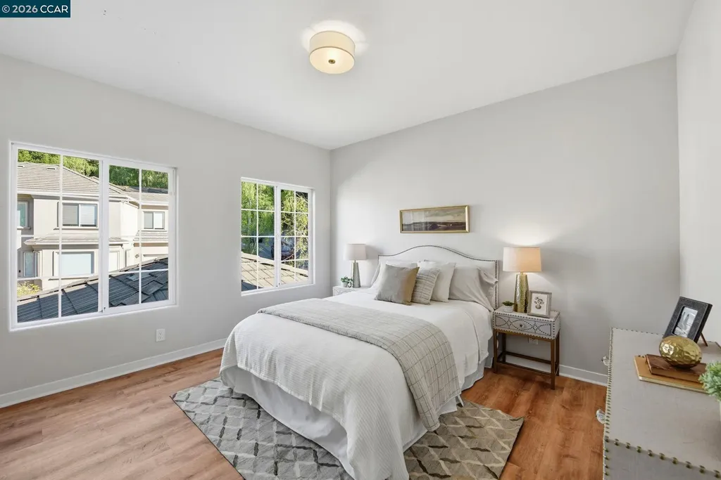 1 Bay Forest Place Oakland CA 94611