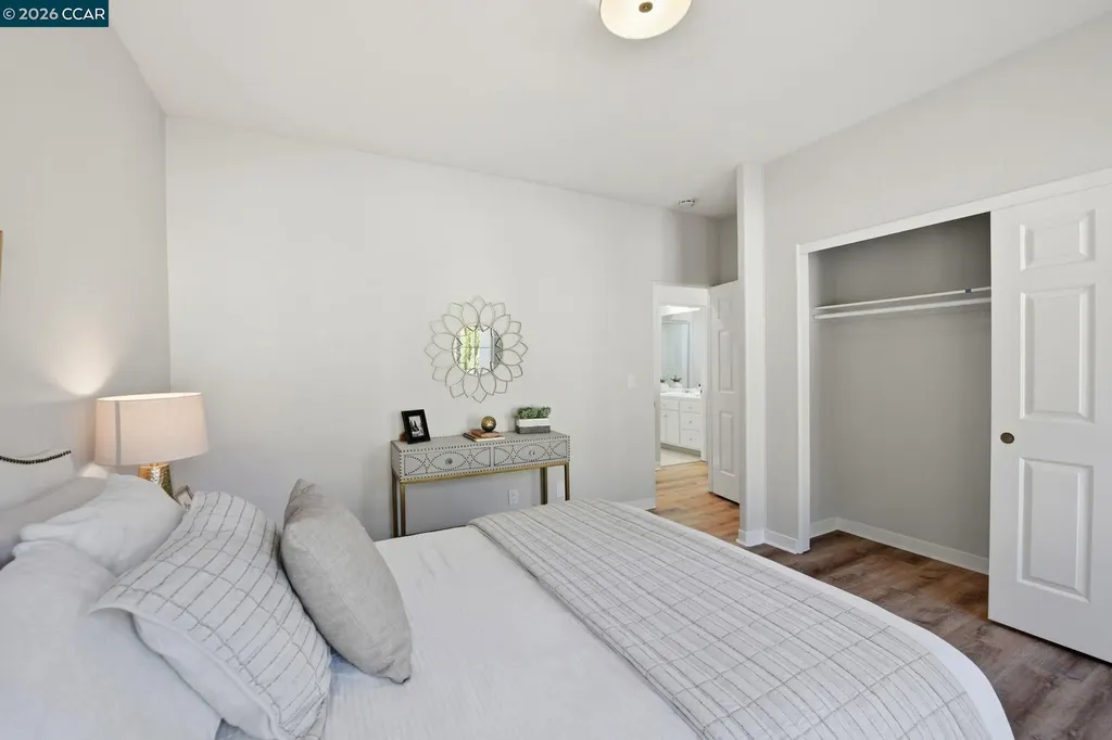 1 Bay Forest Place Oakland CA 94611