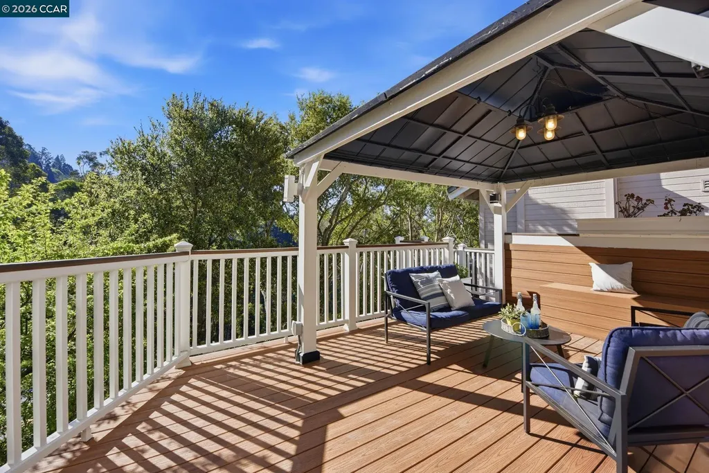 1 Bay Forest Place Oakland CA 94611