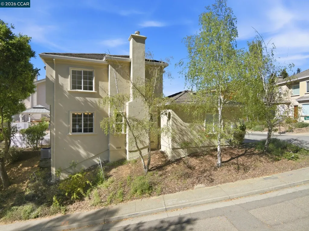 1 Bay Forest Place Oakland CA 94611