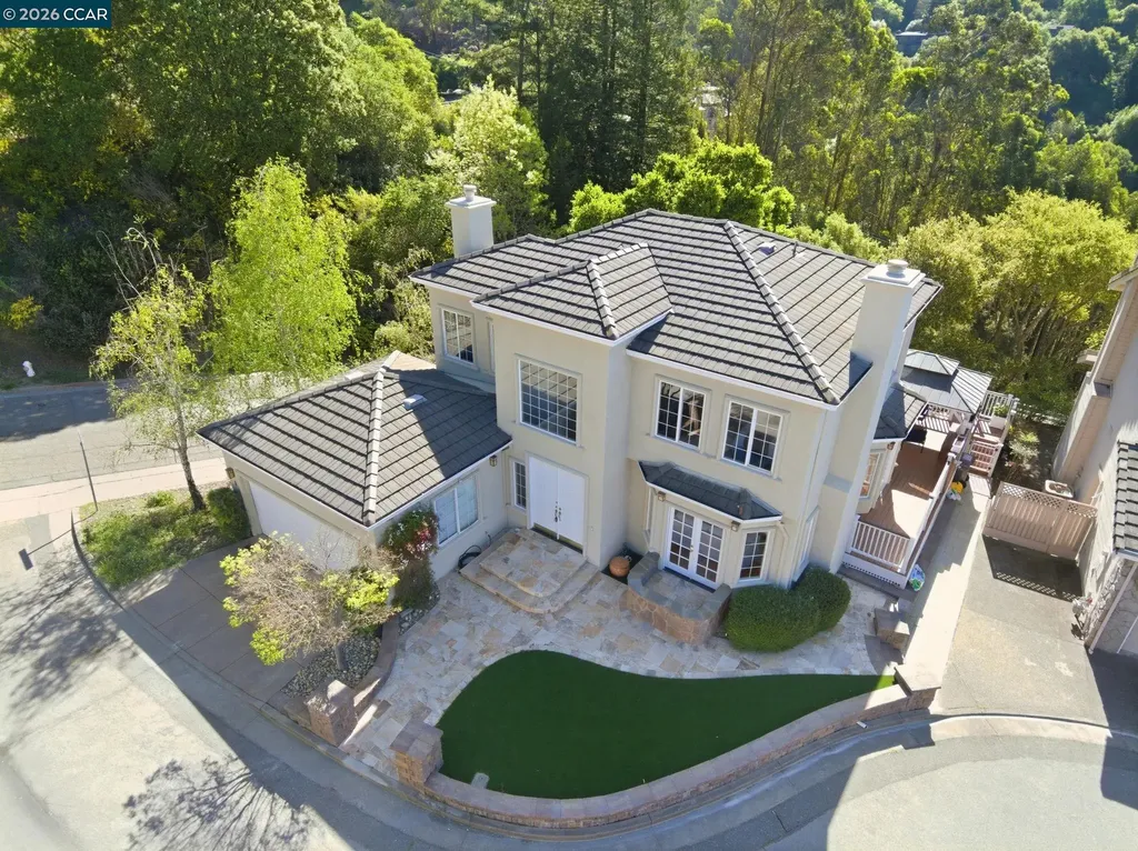 1 Bay Forest Place Oakland CA 94611