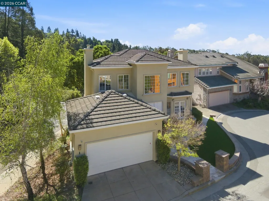 1 Bay Forest Place Oakland CA 94611