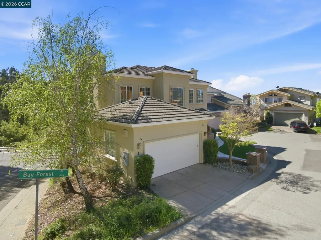 1 Bay Forest Place Oakland CA 94611