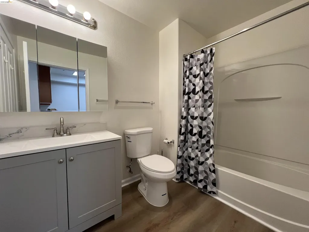 989 Franklin Street Oakland CA 94607