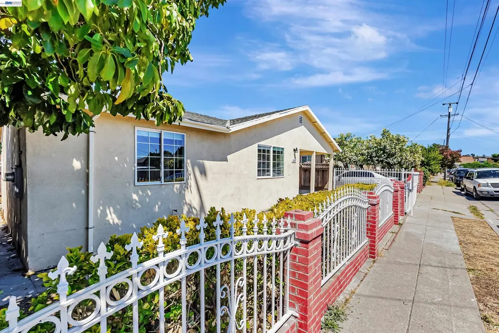 1111 Stonington Avenue San Pablo CA 94806