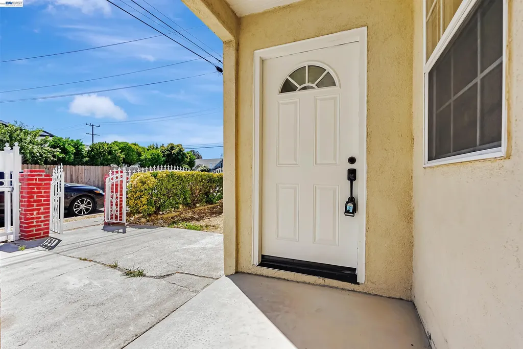 1111 Stonington Avenue San Pablo CA 94806