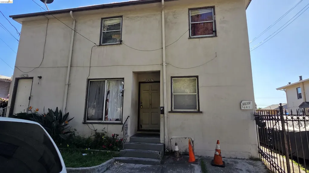 10419 San Leandro Street Oakland CA 94603