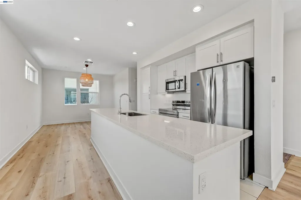 3933 Wattling Street Oakland CA 94601