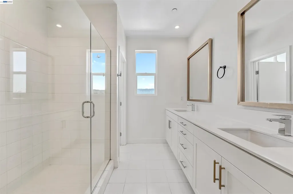 3933 Wattling Street Oakland CA 94601