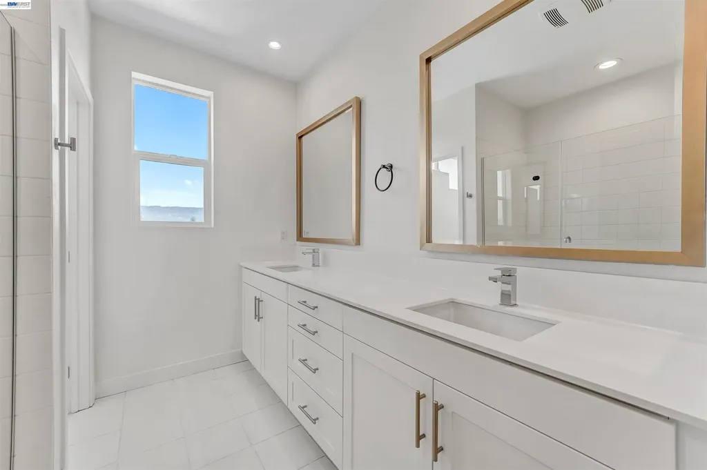 3933 Wattling Street Oakland CA 94601