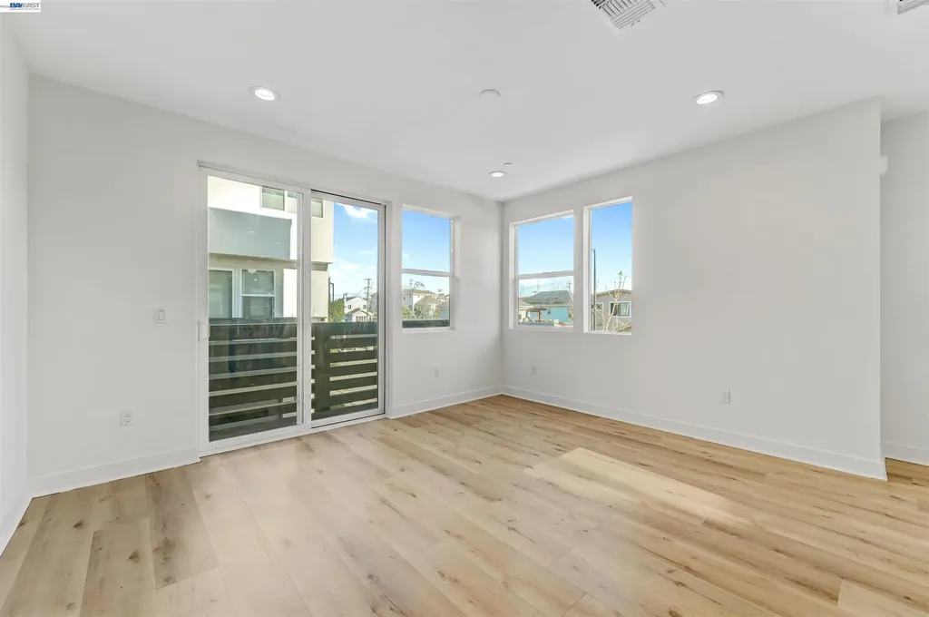 3933 Wattling Street Oakland CA 94601