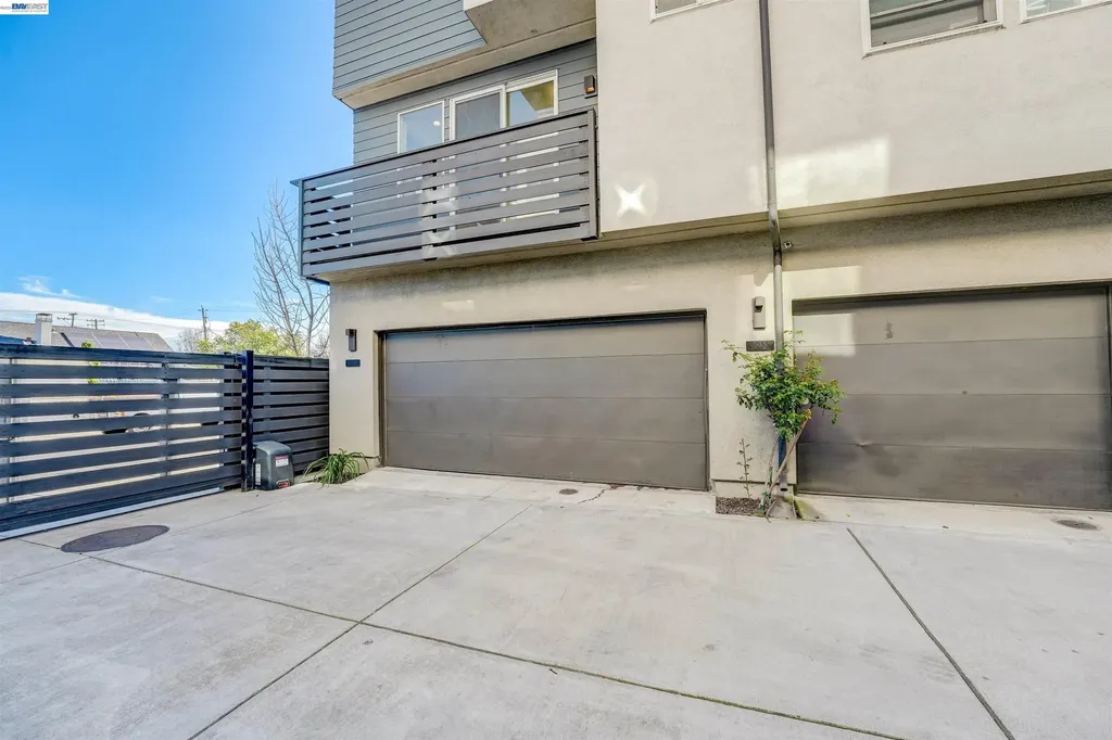 3933 Wattling Street Oakland CA 94601
