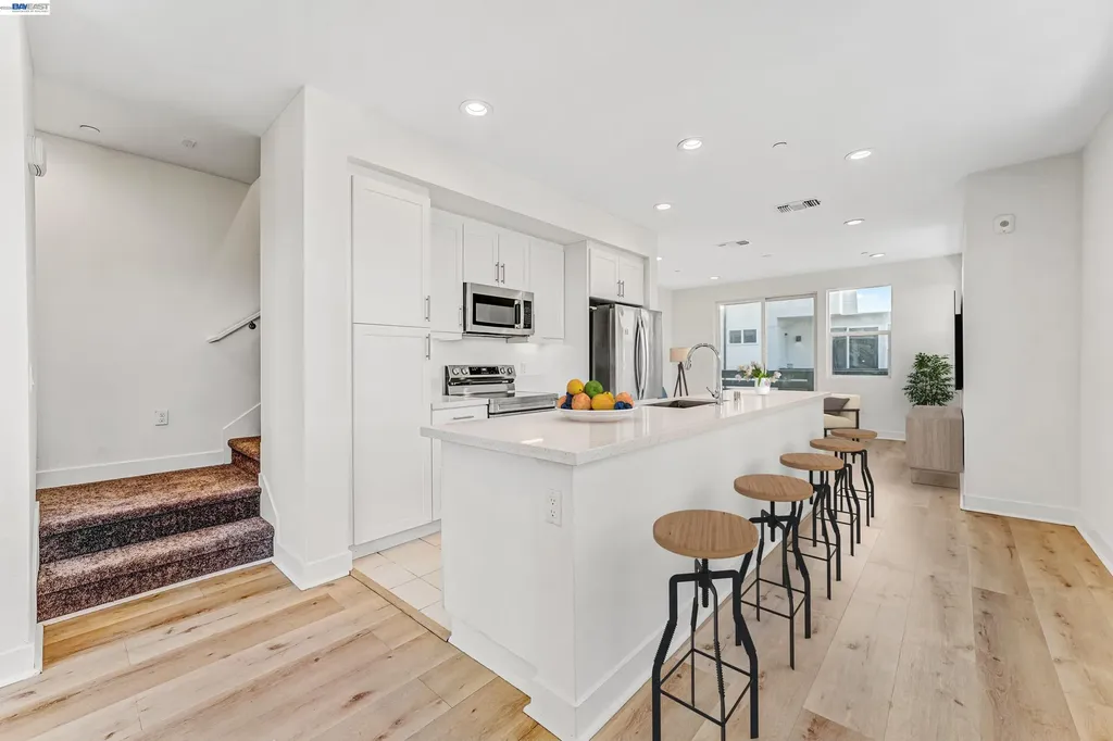 3933 Wattling Street Oakland CA 94601