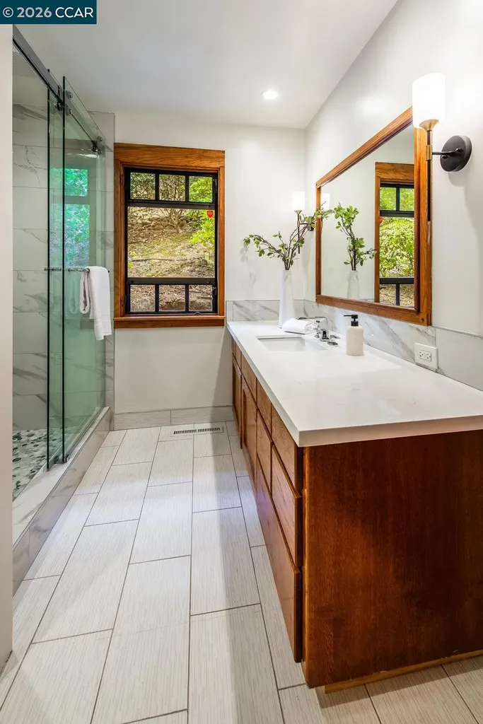1 Scenic Lane Lafayette CA 94549