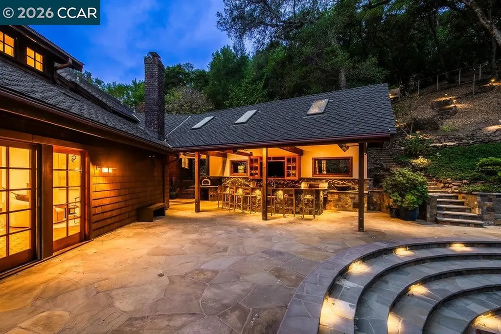 1 Scenic Lane Lafayette CA 94549