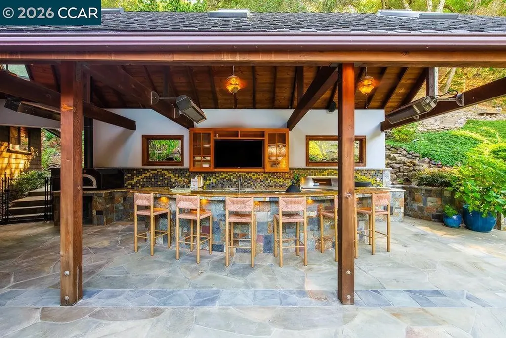 1 Scenic Lane Lafayette CA 94549