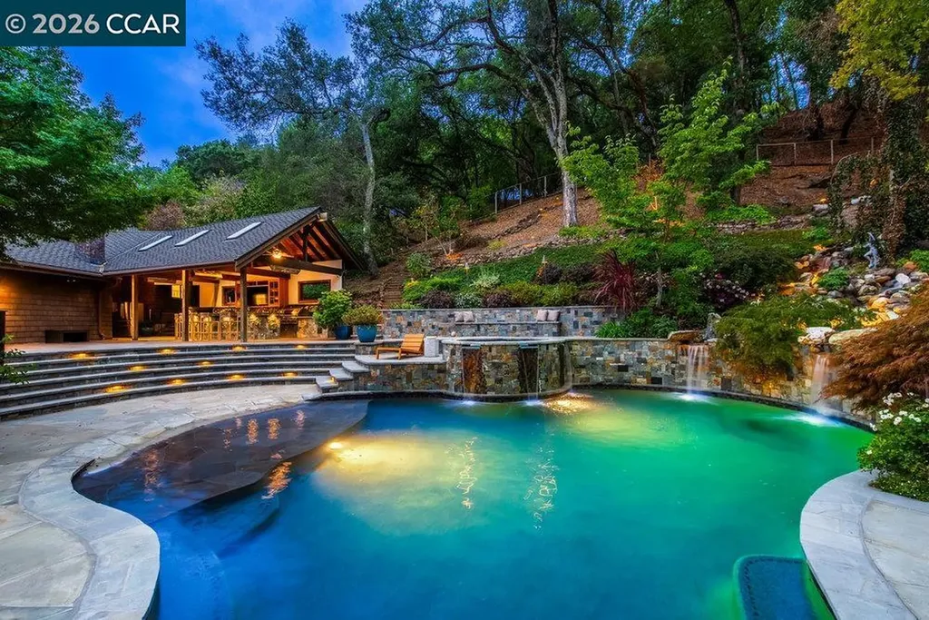 1 Scenic Lane Lafayette CA 94549