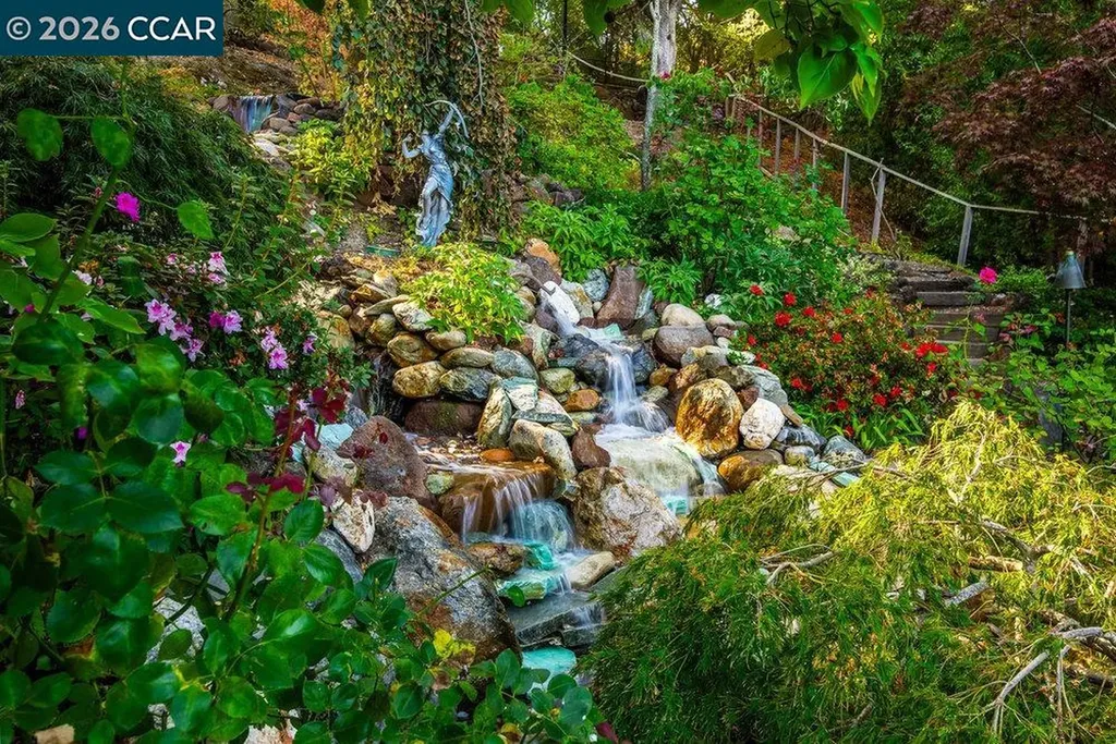 1 Scenic Lane Lafayette CA 94549