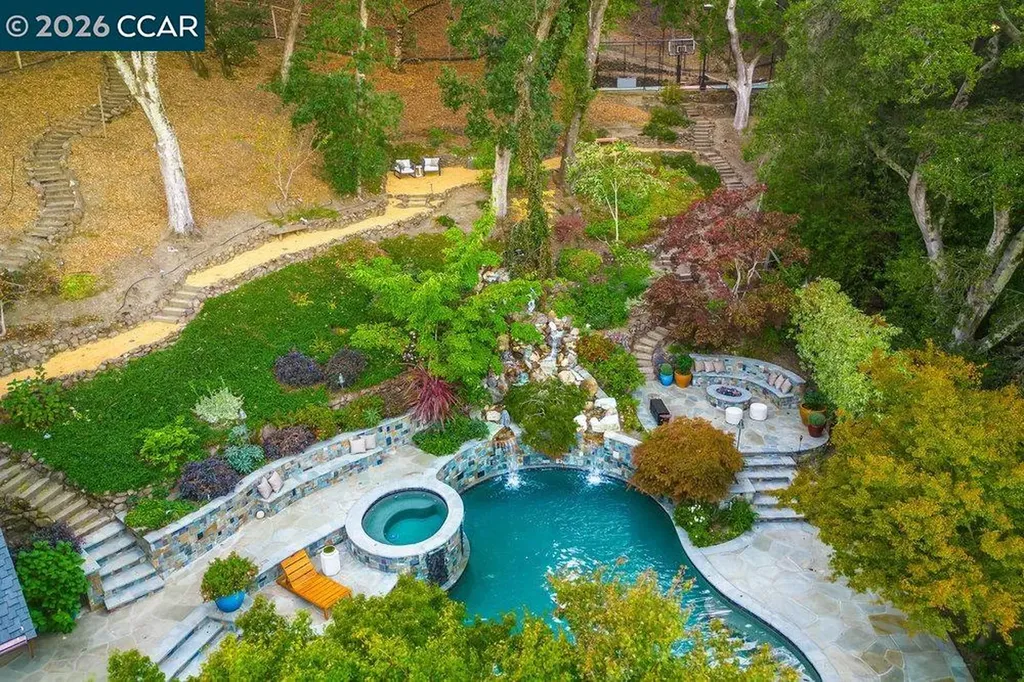 1 Scenic Lane Lafayette CA 94549