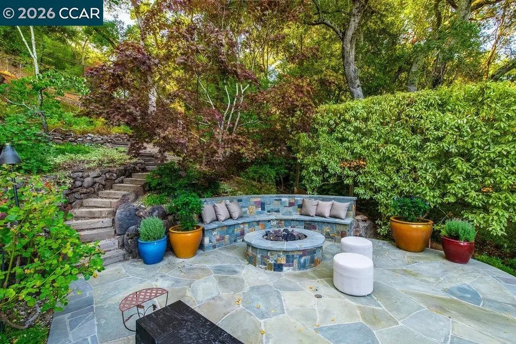 1 Scenic Lane Lafayette CA 94549