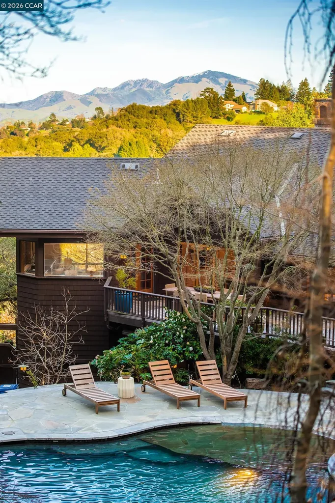 1 Scenic Lane Lafayette CA 94549