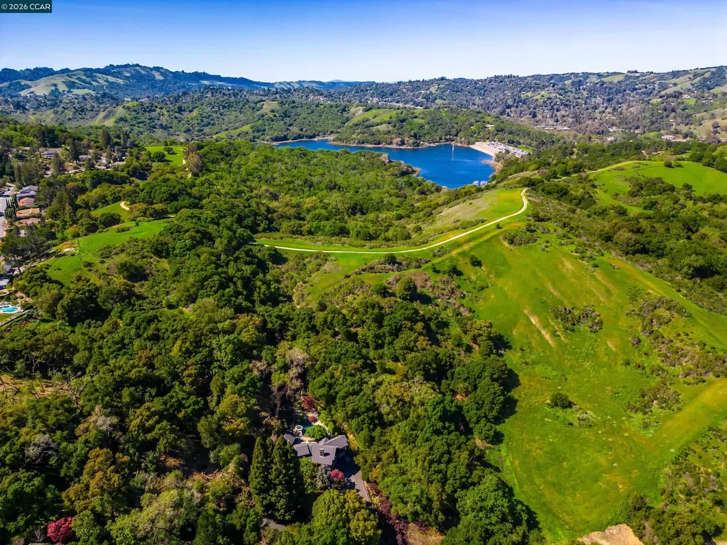 1 Scenic Lane Lafayette CA 94549