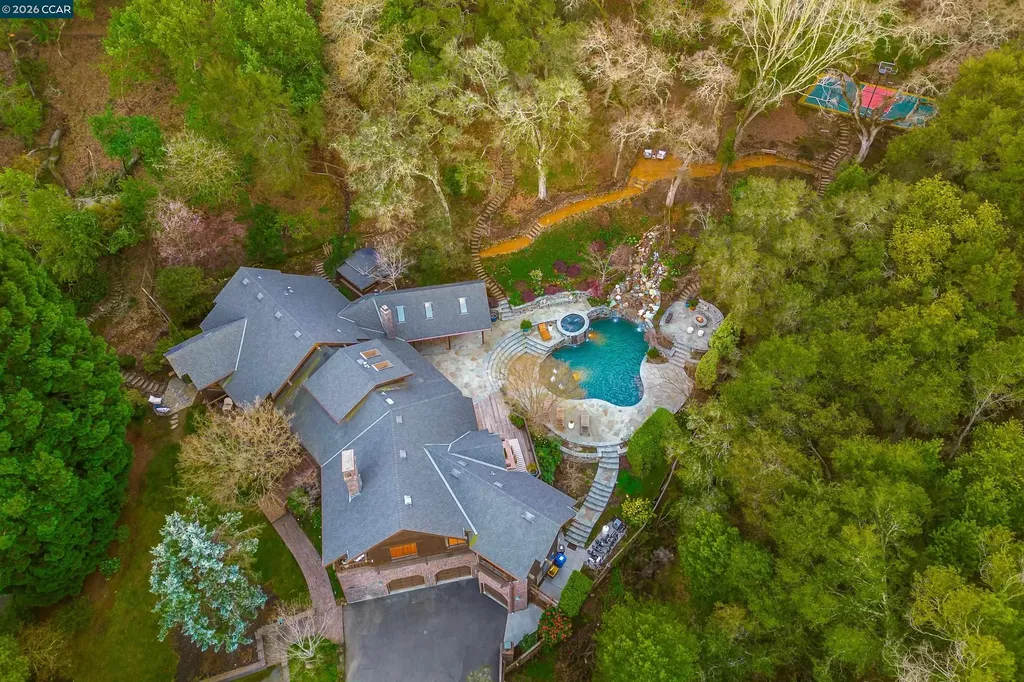 1 Scenic Lane Lafayette CA 94549