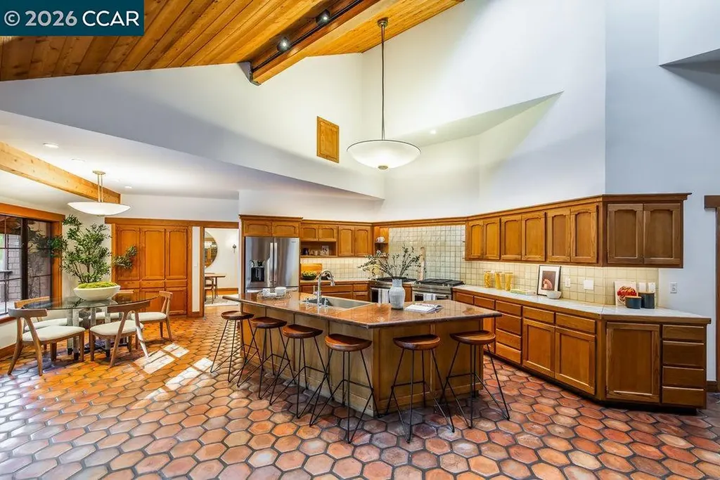 1 Scenic Lane Lafayette CA 94549