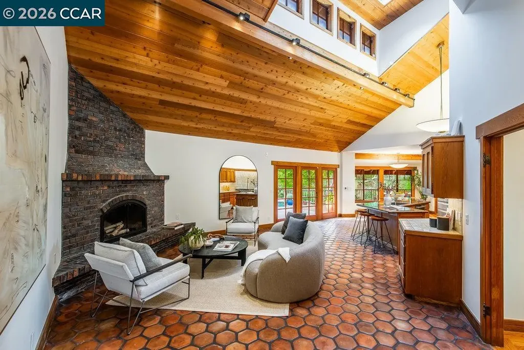 1 Scenic Lane Lafayette CA 94549