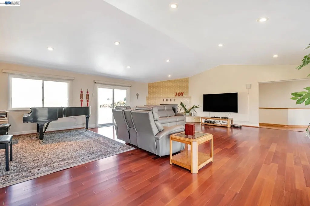 41794 Vargas Road Fremont CA 94539