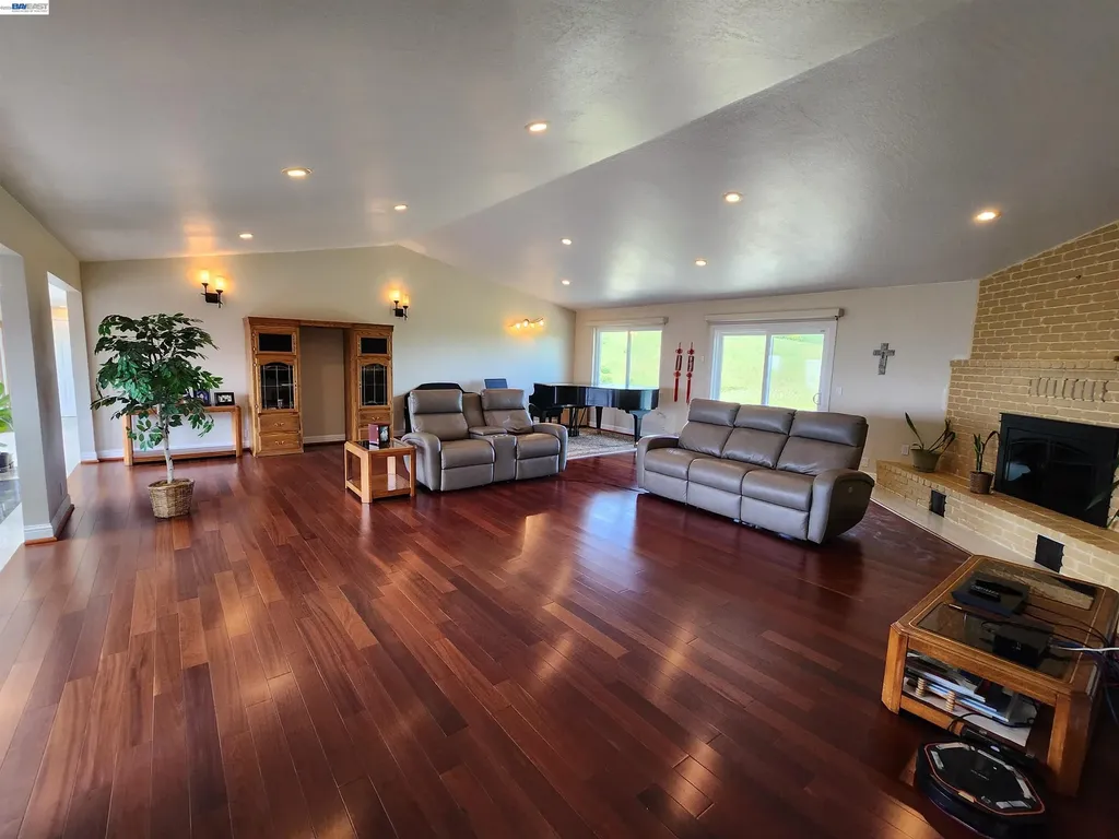 41794 Vargas Road Fremont CA 94539